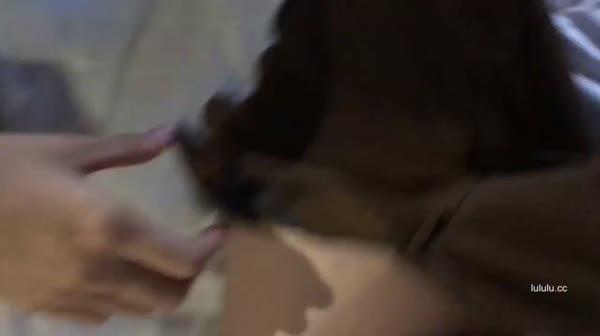 约拍的大学生 还得给她买黑丝才行 黑丝足交 手擼 扣B